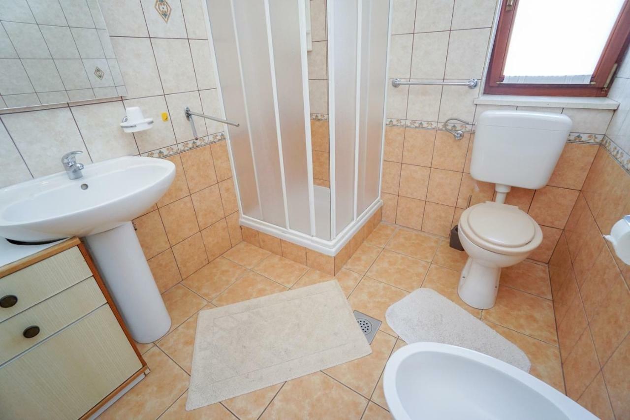 Apartment Sandra Umago Esterno foto